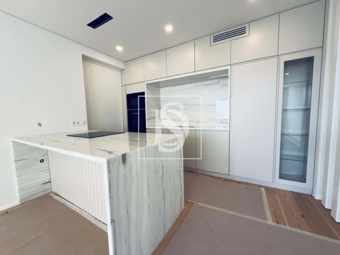 Apartamento T2 para Venda em Creixomil Foto 4