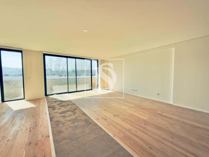 Apartamento T2 para Venda em Creixomil Foto 2