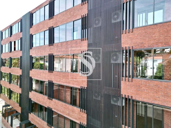 Apartamento T2 para Venda em Creixomil Foto 3