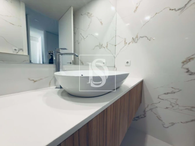 Apartamento T2 para Venda em Creixomil Foto 15