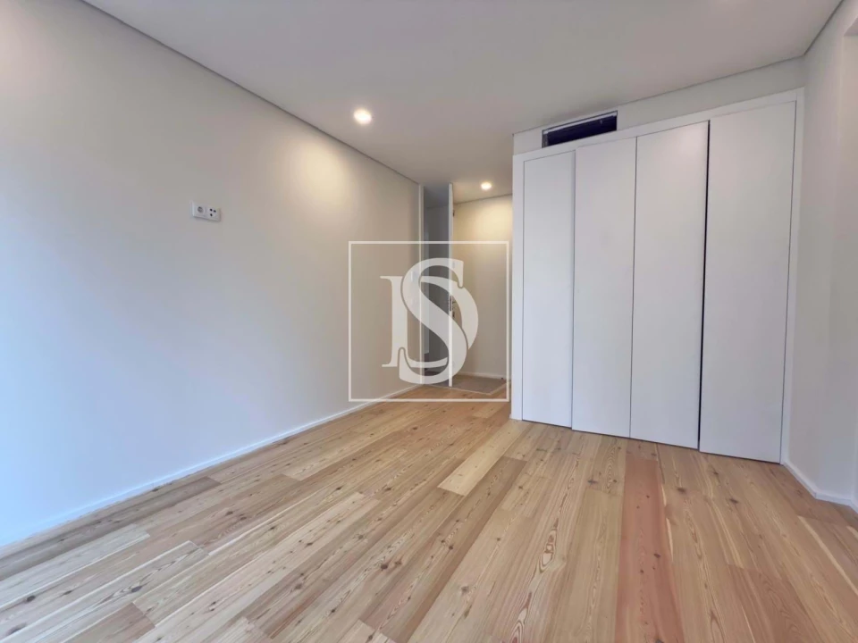 Apartamento T2 para Venda em Creixomil Foto 12