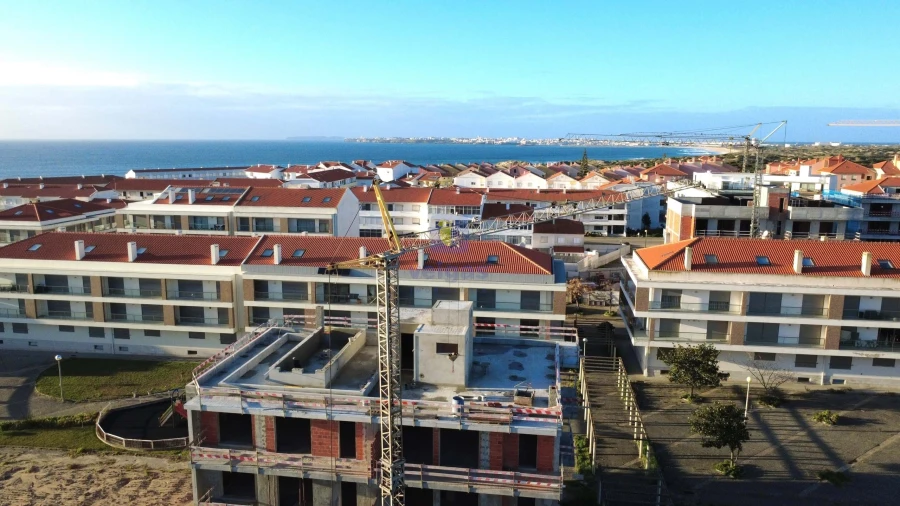 Apartamento T3 para Venda em Atouguia da Baleia Foto 15