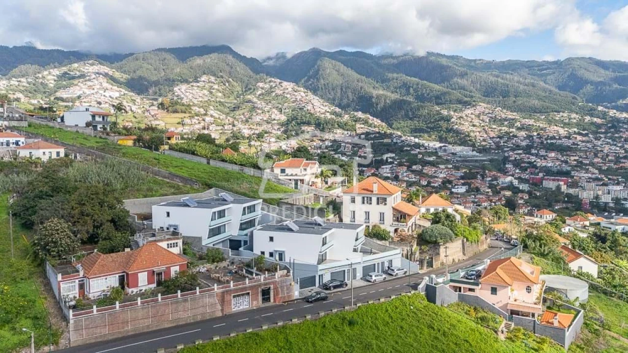 Moradia T3 para Venda em Santo Antonio Foto 20