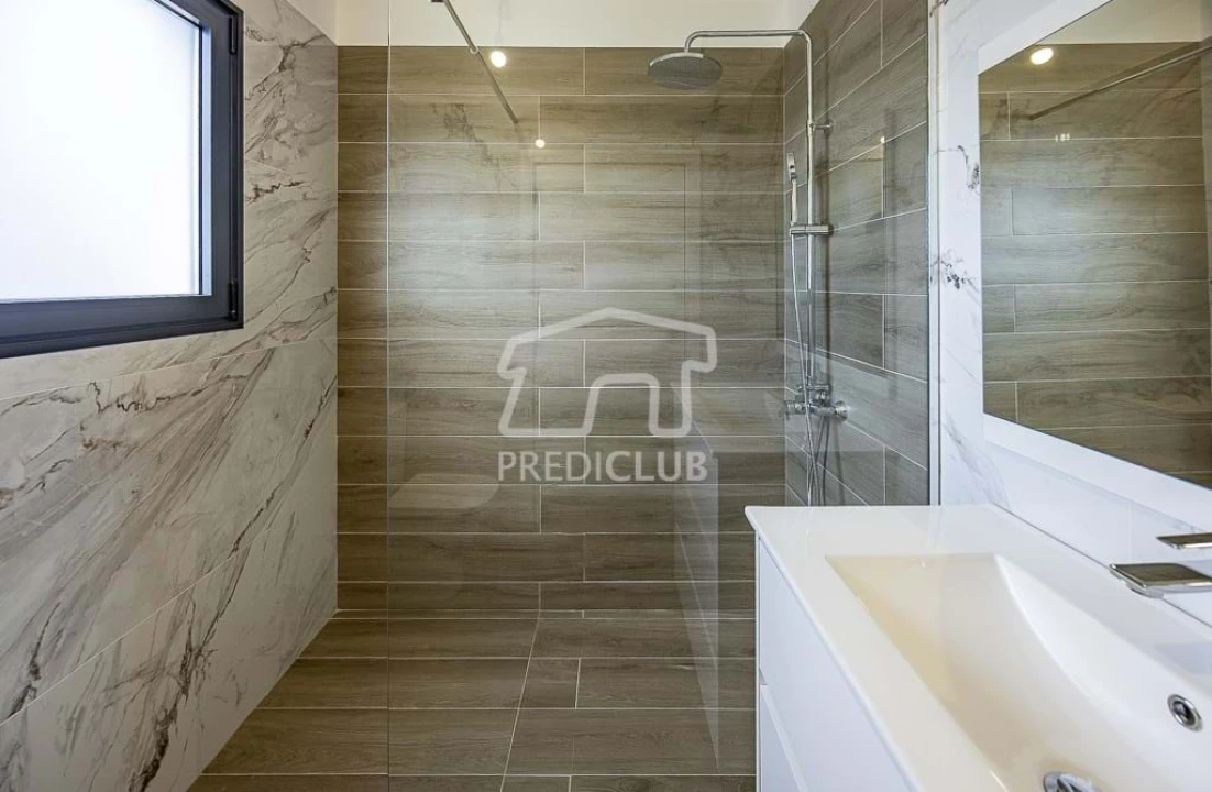 Moradia T3 para Venda em Santo Antonio Foto 11