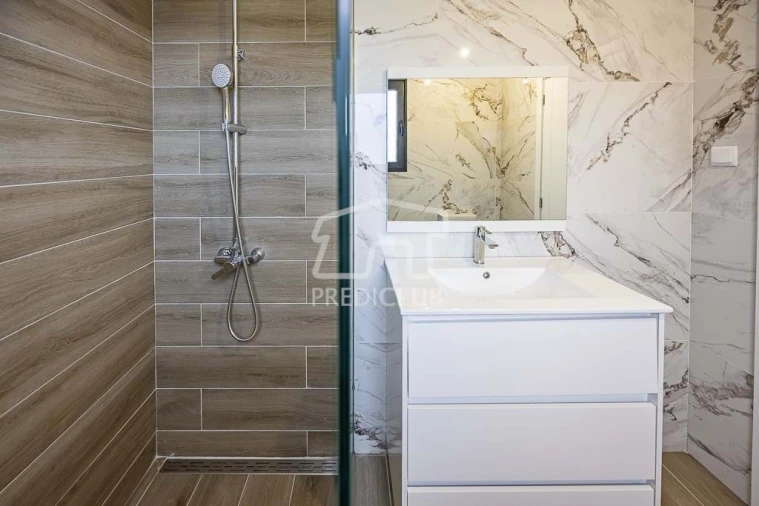 Moradia T3 para Venda em Santo Antonio Foto 11