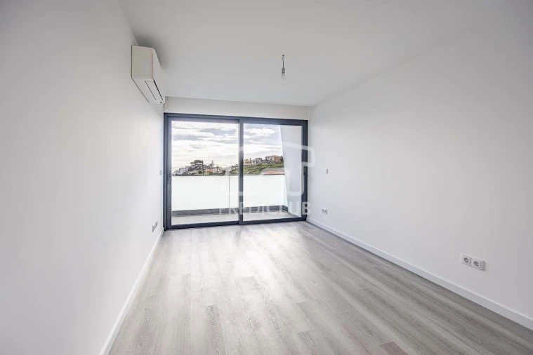 Moradia T3 para Venda em Santo Antonio Foto 8