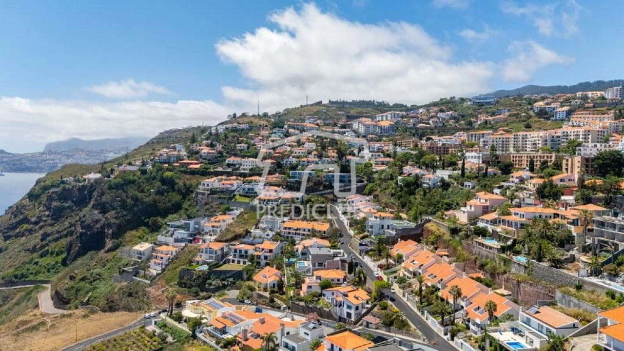 Moradia T6 para Venda em Caniço Foto 86