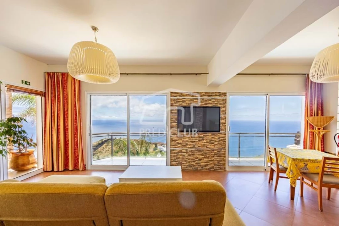 Moradia T6 para Venda em Caniço Foto 60