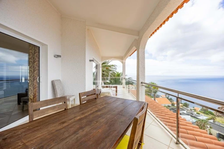 Moradia T6 para Venda em Caniço Foto 42