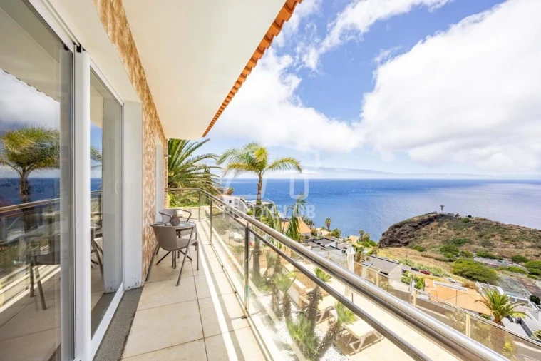 Moradia T6 para Venda em Caniço Foto 68