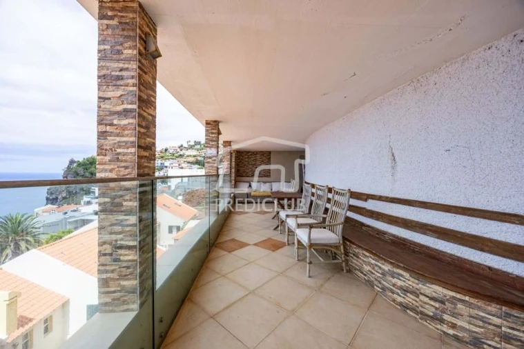 Moradia T6 para Venda em Caniço Foto 46