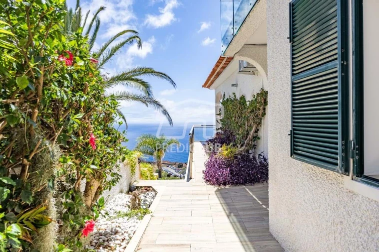 Moradia T6 para Venda em Caniço Foto 75