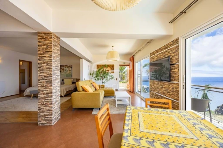 Moradia T6 para Venda em Caniço Foto 53