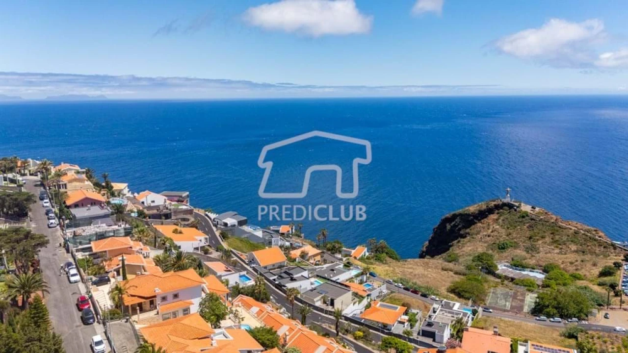 Moradia T6 para Venda em Caniço Foto 89