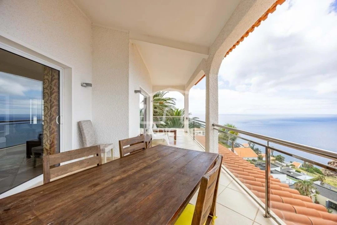 Moradia T6 para Venda em Caniço Foto 42