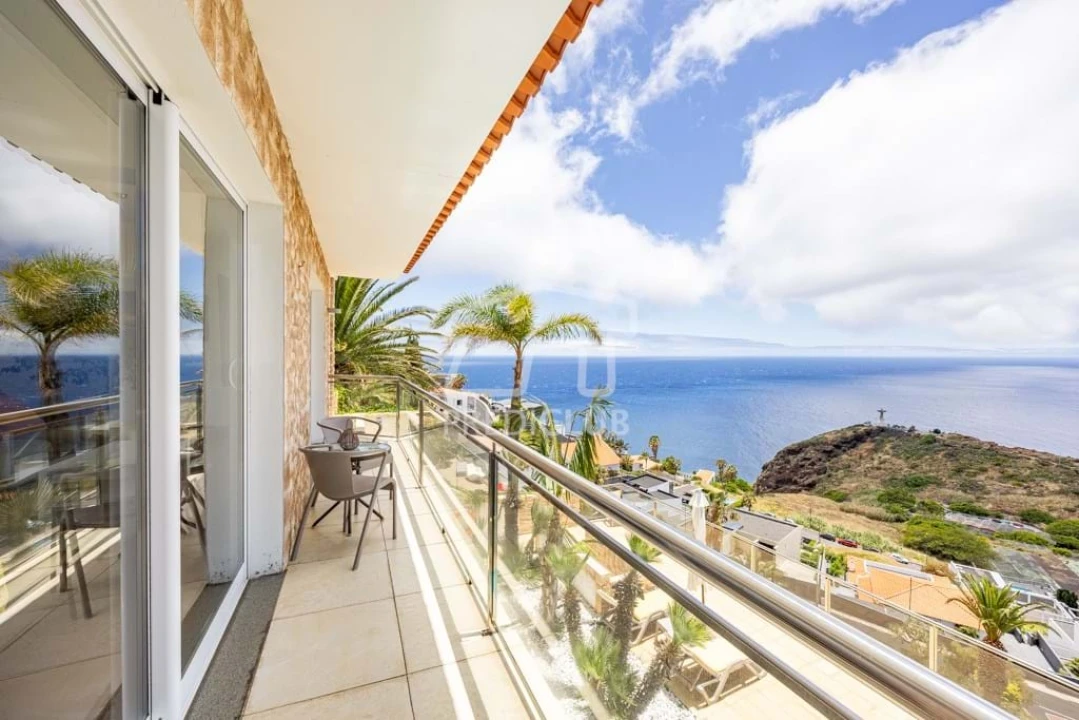 Moradia T6 para Venda em Caniço Foto 68