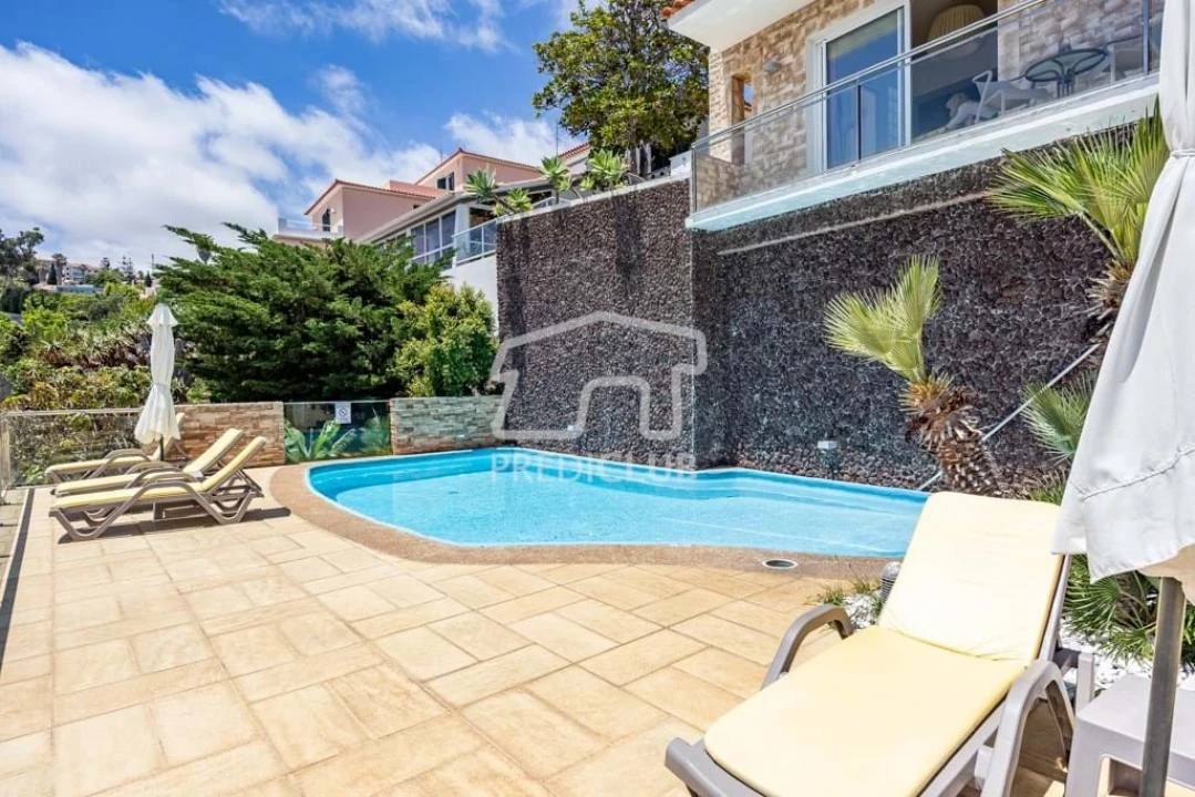 Moradia T6 para Venda em Caniço Foto 79