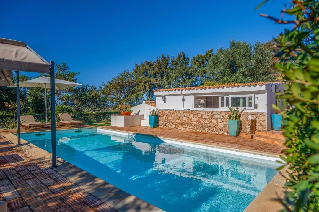 Moradia T5 para Venda em Estômbar e Parchal Foto 12