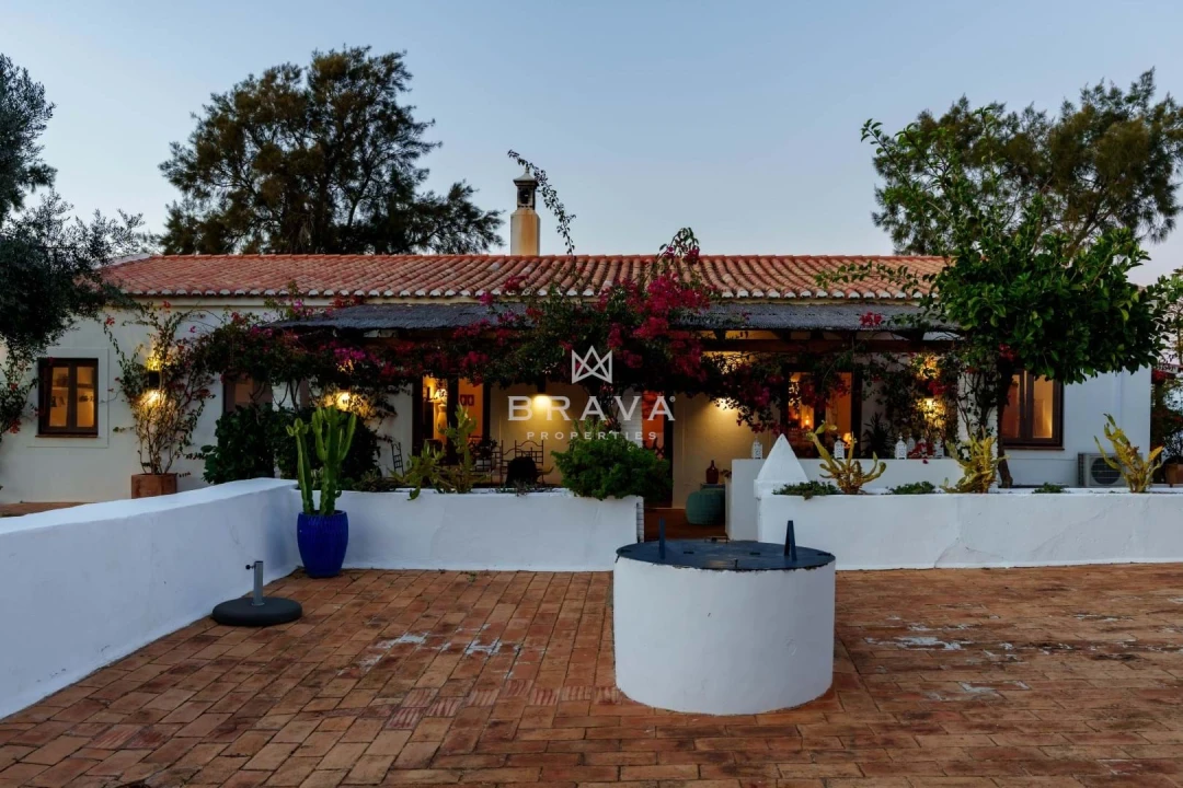 Moradia T5 para Venda em Estômbar e Parchal Foto 46