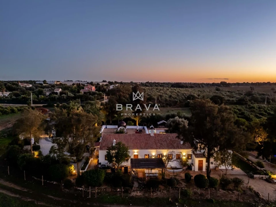 Moradia T5 para Venda em Estômbar e Parchal Foto 2