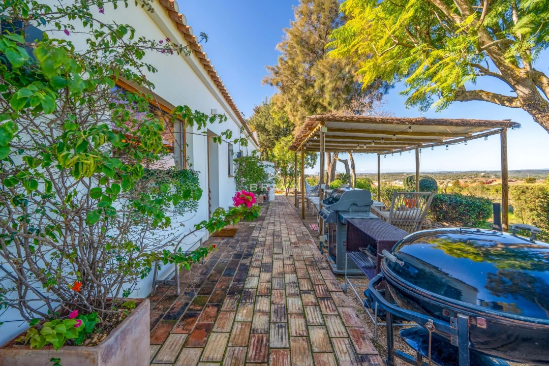 Moradia T5 para Venda em Estômbar e Parchal Foto 18