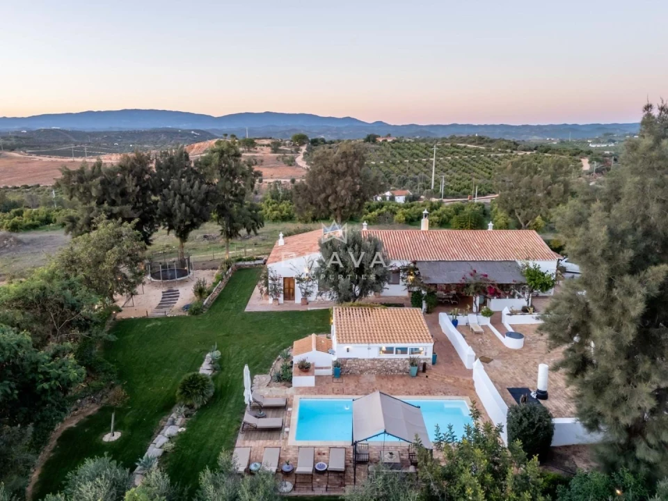 Moradia T5 para Venda em Estômbar e Parchal Foto 42