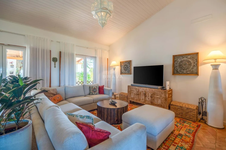 Moradia T5 para Venda em Estômbar e Parchal Foto 5