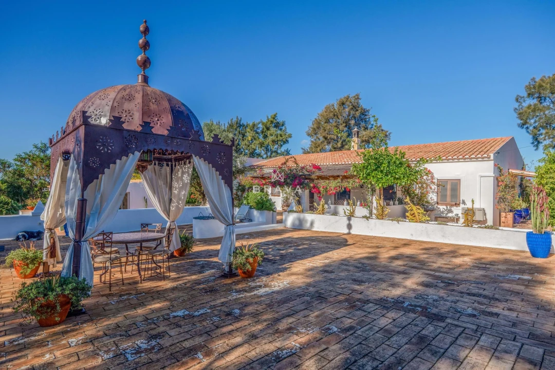 Moradia T5 para Venda em Estômbar e Parchal Foto 10