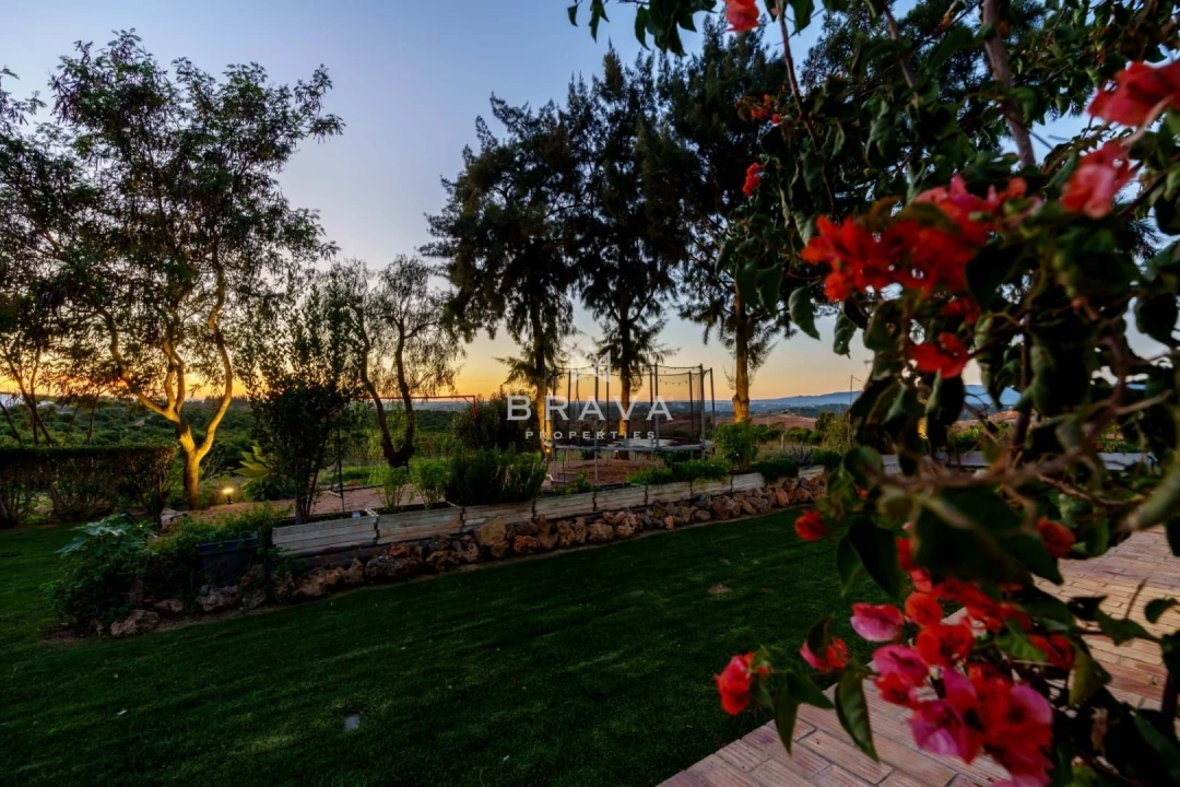 Moradia T5 para Venda em Estômbar e Parchal Foto 49