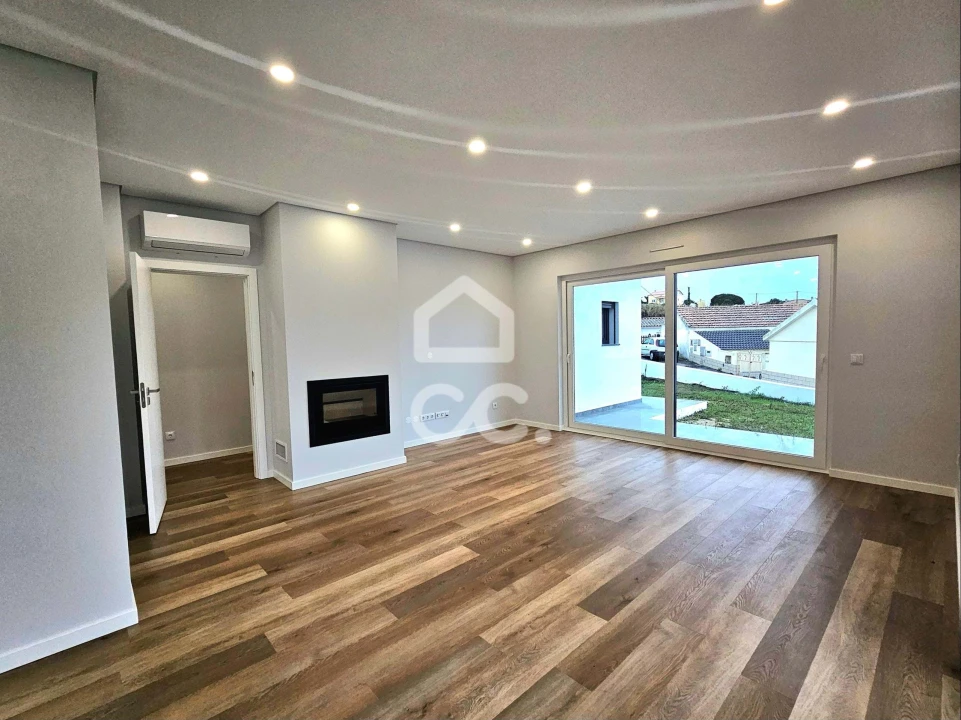 Moradia T3 para Venda em Santo Isidoro Foto 17