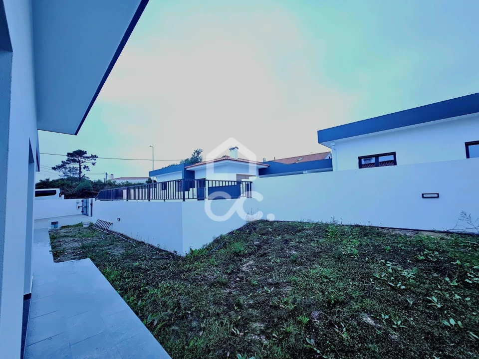 Moradia T3 para Venda em Santo Isidoro Foto 17