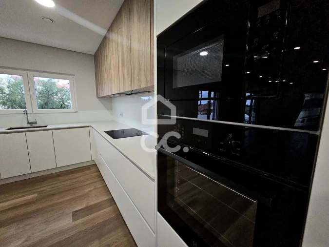 Moradia T3 para Venda em Santo Isidoro Foto 6