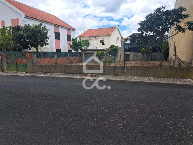 Terreno para Venda em Santo Antão e São Julião do Tojal