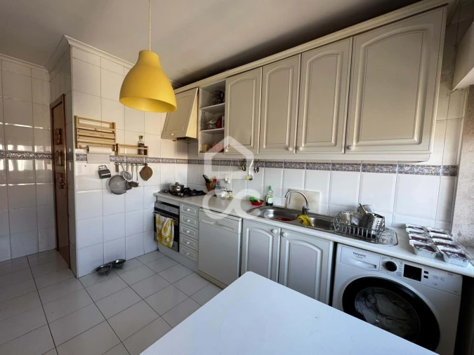 Apartamento T3 para Venda em Santo António dos Cavaleiros e Frielas Foto 7