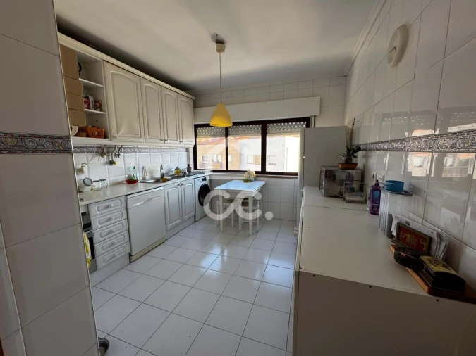 Apartamento T3 para Venda em Santo António dos Cavaleiros e Frielas Foto 6
