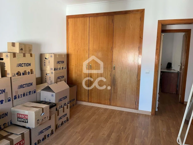 Apartamento T3 para Venda em Santo António dos Cavaleiros e Frielas Foto 16