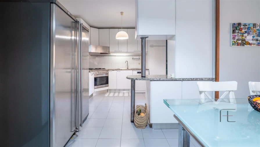 Apartamento T5 para Venda em São Mamede de Infesta e Senhora da Hora Foto 9