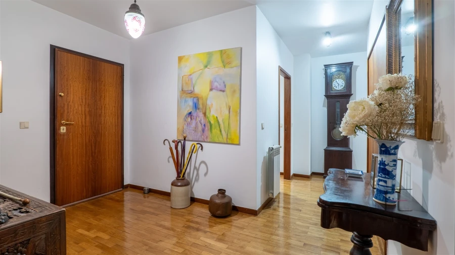 Apartamento T5 para Venda em São Mamede de Infesta e Senhora da Hora Foto 19