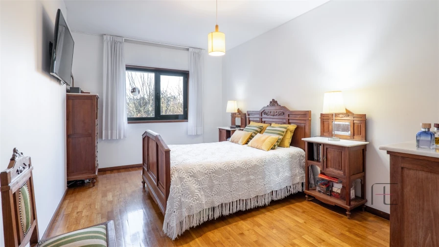 Apartamento T5 para Venda em São Mamede de Infesta e Senhora da Hora Foto 24