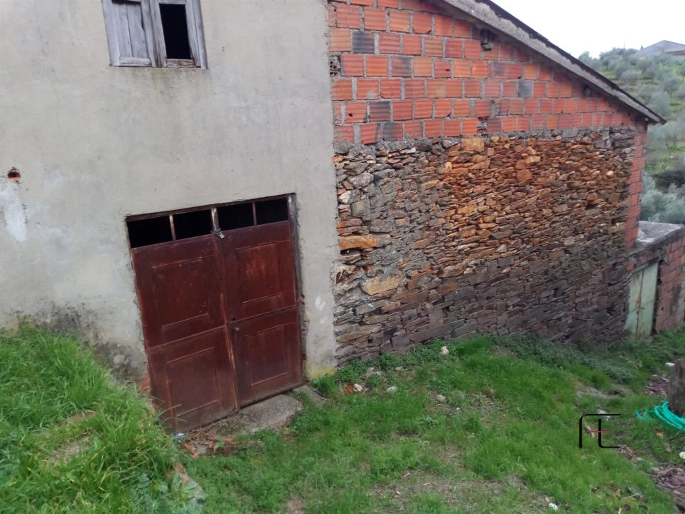 Moradia T2 para Venda em Sedielos Foto 2