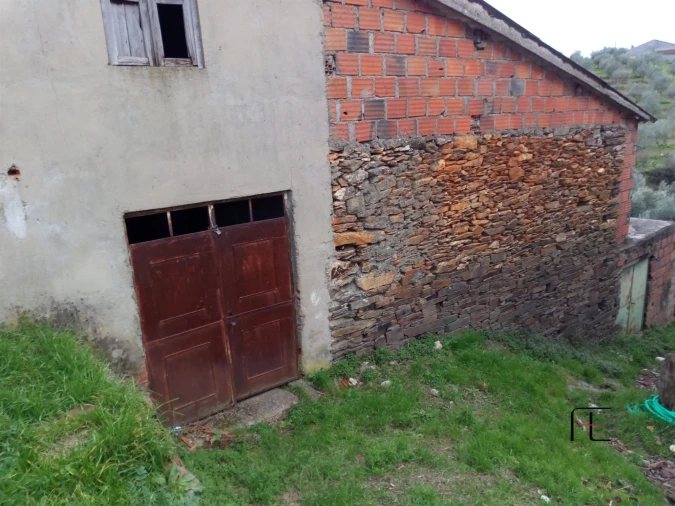 Moradia T2 para Venda em Sedielos Foto 2