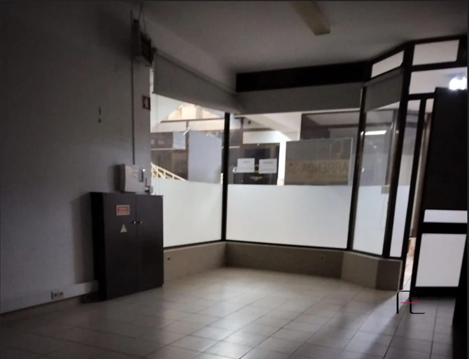 Loja para Venda em Penafiel Foto 4