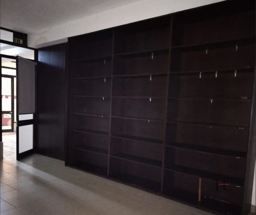 Loja para Venda em Penafiel Foto 2