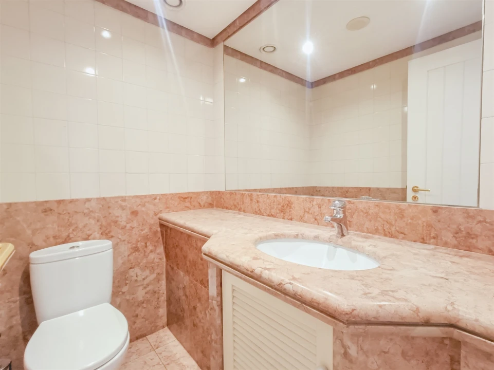 Apartamento T3 para Arrendamento em Santo António Foto 29