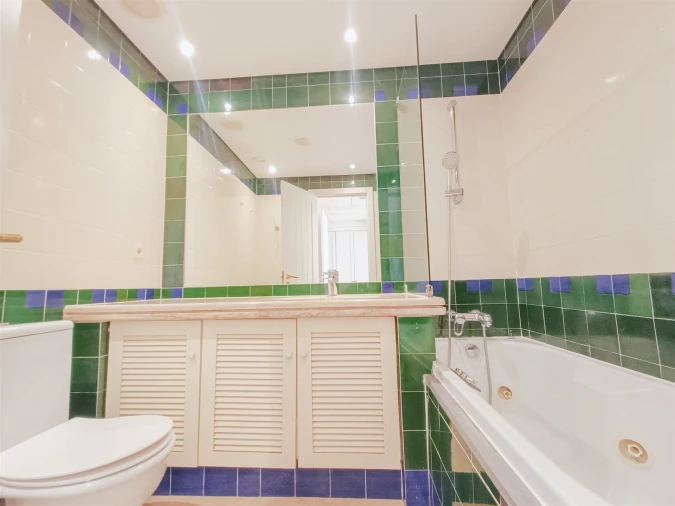 Apartamento T3 para Arrendamento em Santo António Foto 30