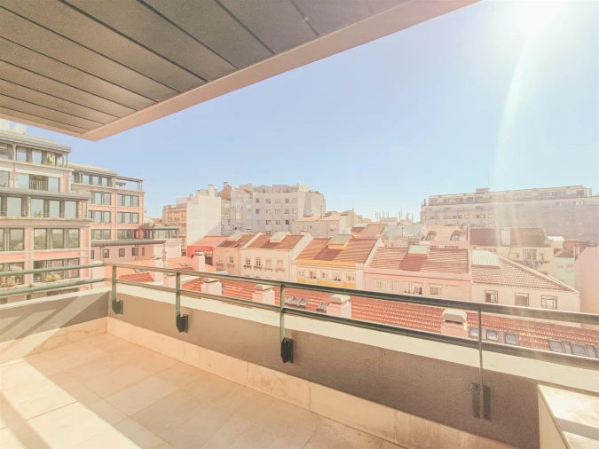 Apartamento T3 para Arrendamento em Santo António Foto 7