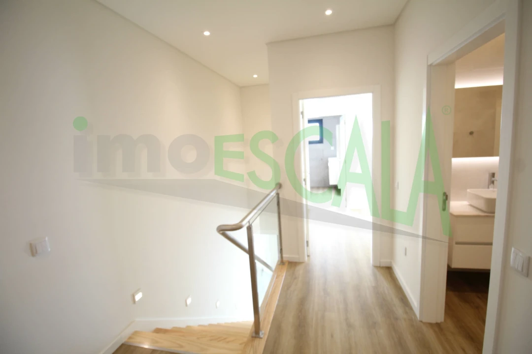 Moradia T3 para Venda em Aveiras de Cima Foto 19