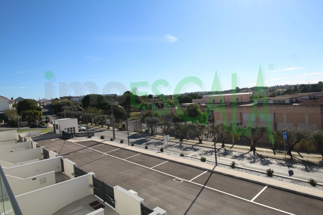 Moradia T3 para Venda em Aveiras de Cima Foto 48