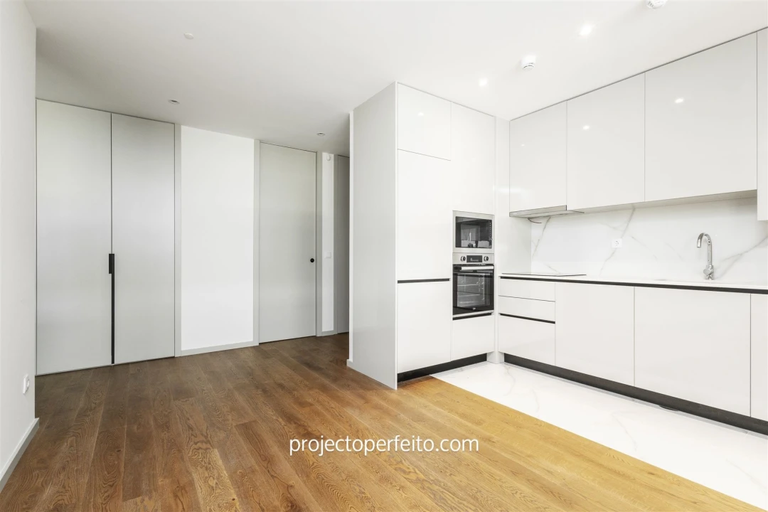 Apartamento T1 para Arrendamento em Espinho Foto 9