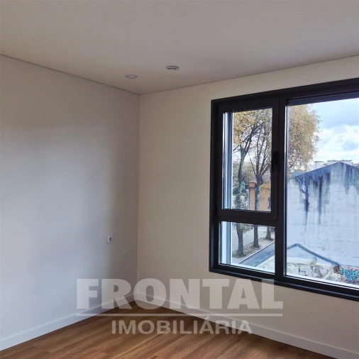 Apartamento T3 para Venda em Paranhos Foto 12